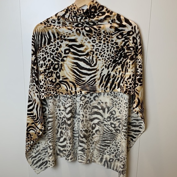 Leopard Print Women's Scarf - Picture 2 of 9